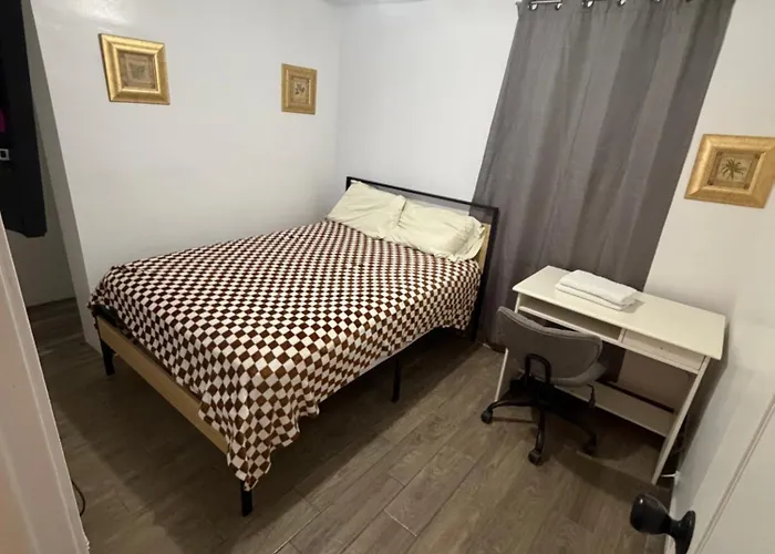 Habitación en casa particular Downtown Taylor 5 *